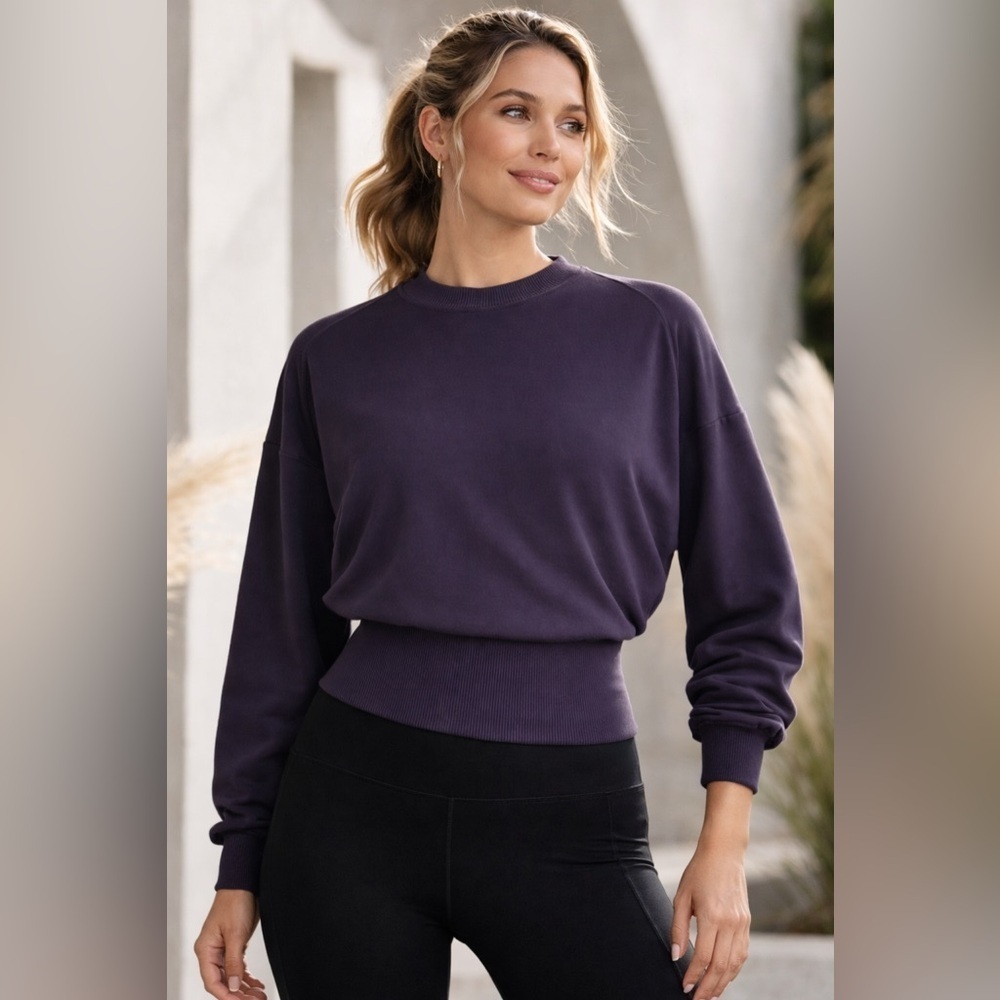 Athleta Womens Potrero Sweatshirt XS Shale Gray Athleisure Minimalist Pullover